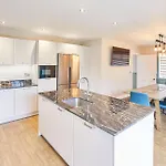 بيت للعطل Birds Eye View ويتبي