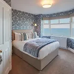 Birds Eye View ويتبي